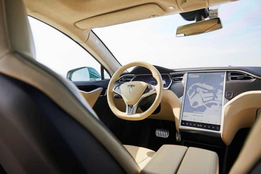 Интерьер Tesla Model S 85 Performance Shooting Brake by RemetzCar 2018 года  (фото 90 из 99)
